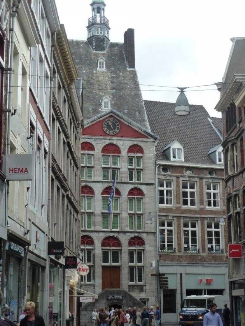 Maastricht, die Schöne im Süden, erhält Besuch von Meerbuscher Kulturfreunden